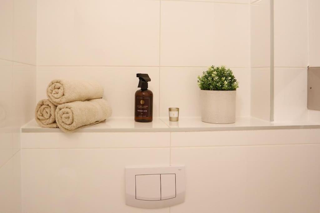 Charming, Modern & Spacious Apartment 비엔나 외부 사진